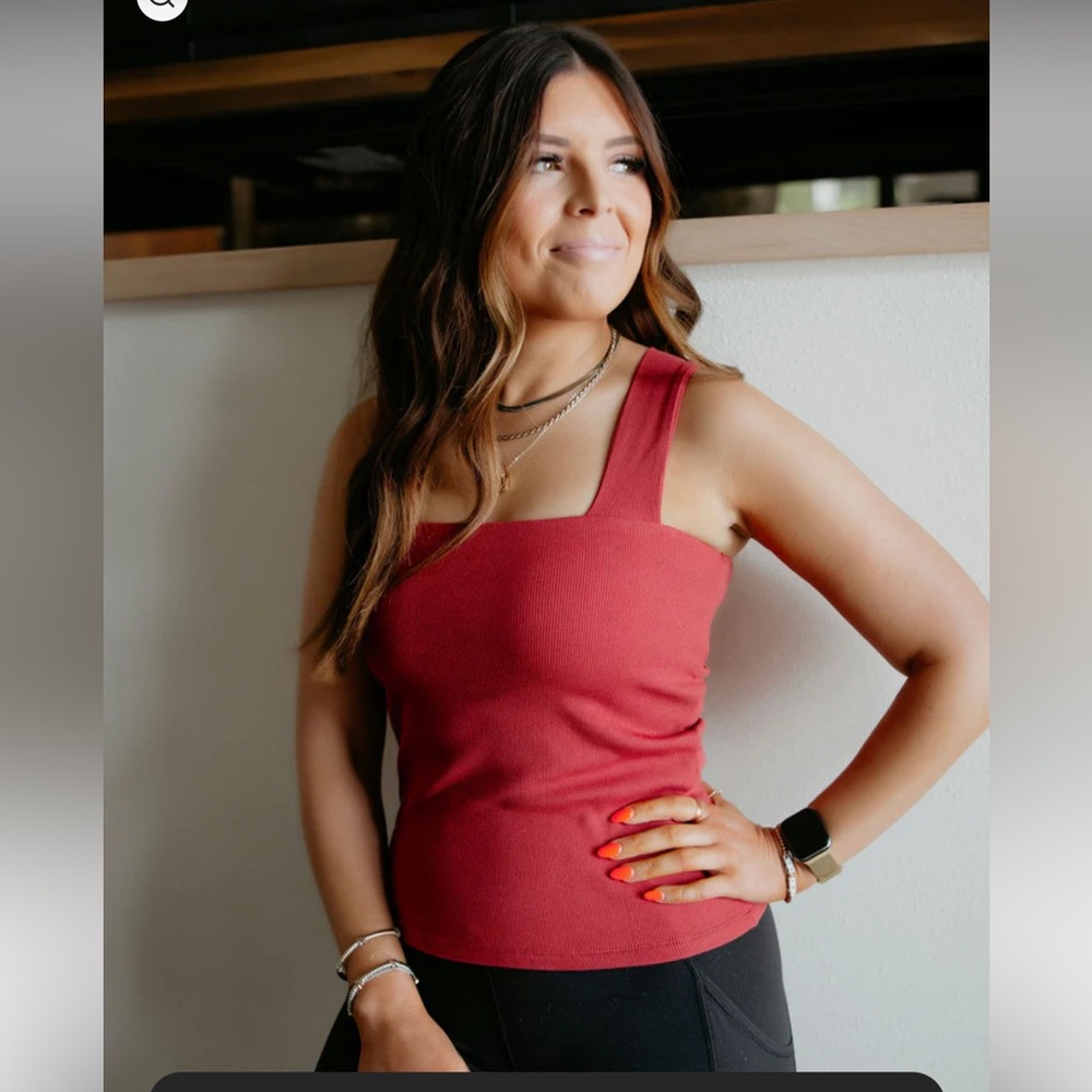 Red Sleeveless Women's Top
